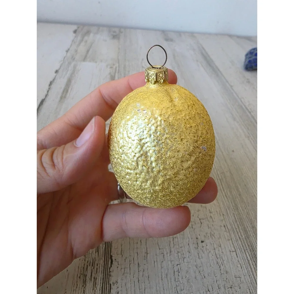 lemon fruit about by
